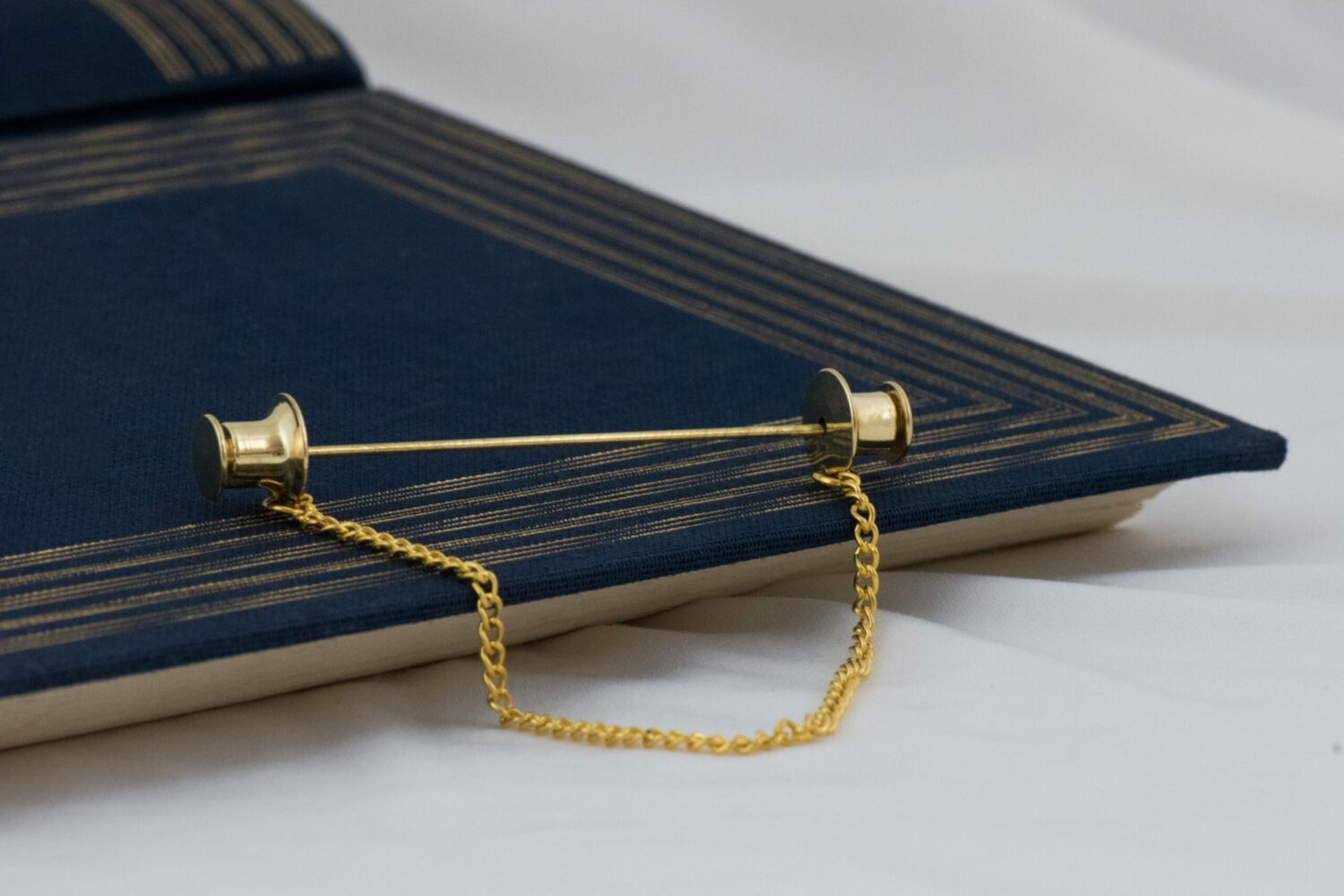 Broches et Ã‰pingles