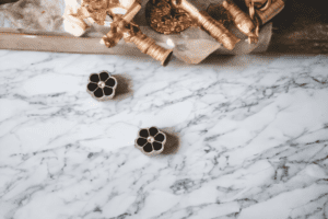 broche epingle a vetement noir rose fait main peaky blinders changretta un new