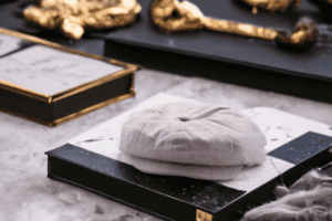 men's and women's peaky blinders white linen four new gravoche cap