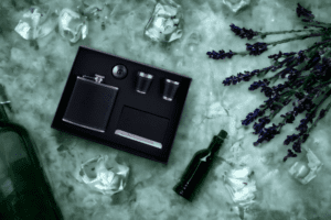 flask kit whiskey alcohol old vintage Peaky Blinders Leina Shelby steel black leather original new