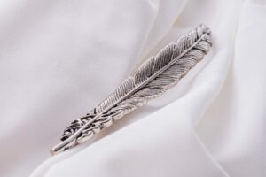 broche epingle a vetement plume argent un