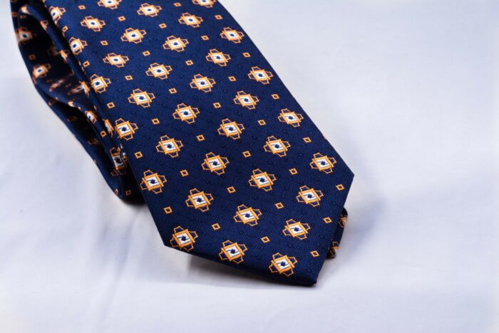 cravate homme tendance soie costume royal bleu deux