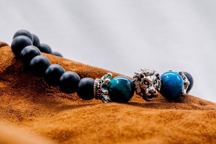 bracelet oeil du tigre lion lannister luxe bleu deux
