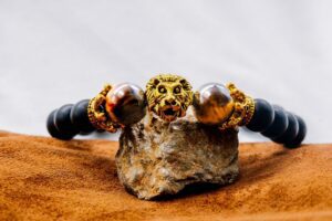 bracelet eye of the tiger lannister luxury gold two
