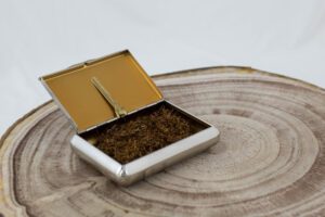 étui boîte à tabac rouler blague or vintage luxueuse art deco ancienne acier nath shelby new